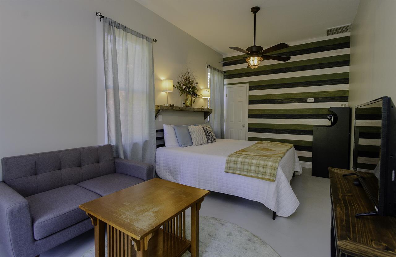Clermont Bluffs Bed & Breakfast Натчес Екстериор снимка